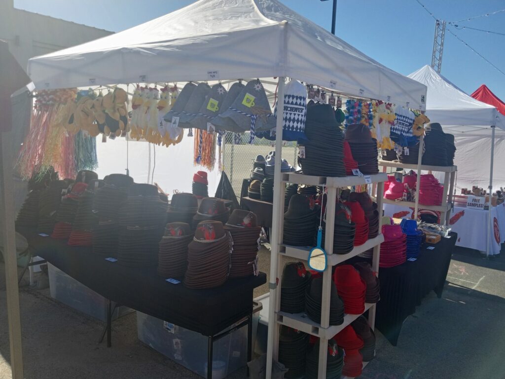 Duluth, Minn hat booth